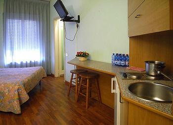 Apartahotel Pola 4*